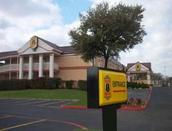 Super 8 Grand Prairie - Exterior