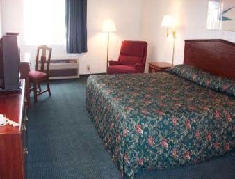 Super 8 Grand Prairie - King