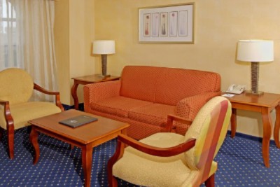 Courtyard by Marriott Downtown Norfolk - 