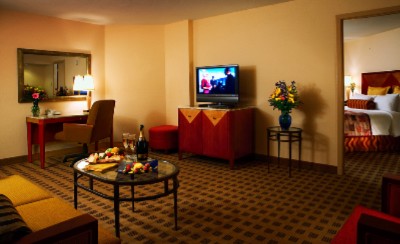 Crowne Plaza Houston River Oaks Near The Galleria - Junior Suite With Parlor