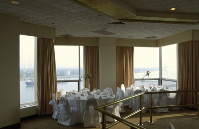 Sheraton Detroit Riverside - 