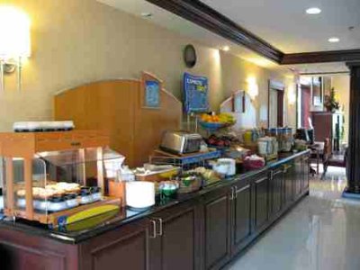 Our Delicious Complimentary Deluxe Continental Breakfast Bar