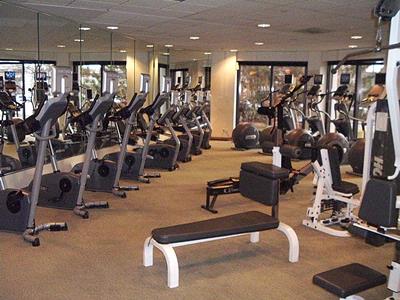 Doubletree Guest Suites & Conference Center - Esplanade Fitness Center Cardio Room