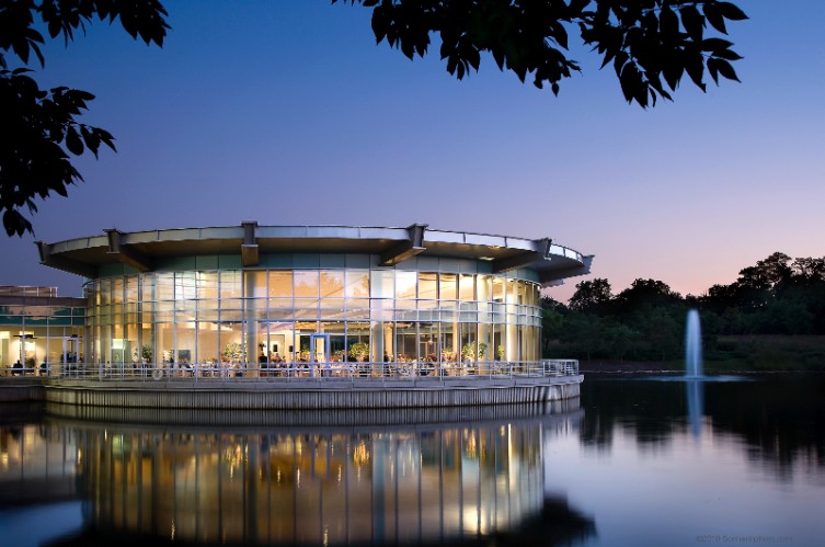 Doubletree Guest Suites & Conference Center - Eslanade Lakes Banquet Facility