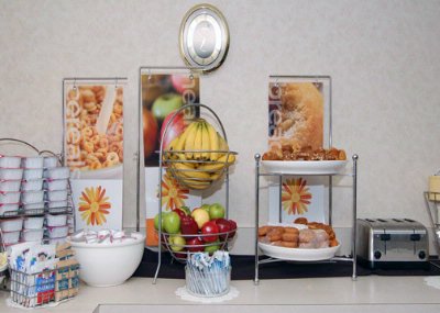 Sleep Inn - Complimentary Deluxe Continental Breakfast