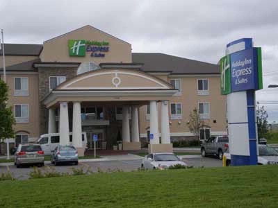 Holiday Inn Express - 