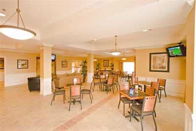 Holiday Inn Express - 