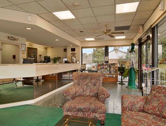 Days Inn Savannah Southside - Front Lobby