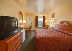 Super 8 Austin / Downtown / Capitol Area - 