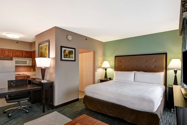 Hotel Sits In A Quiet Suburban Location With Numerous Resturants And Shopping Choices
