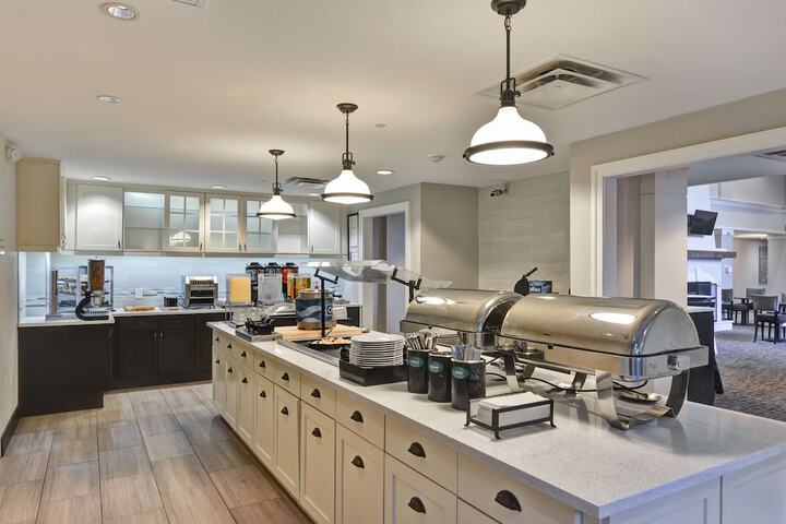 Staybridge Suites Aurora / Naperville - Our Two Bedroom Suites Are Great For Families