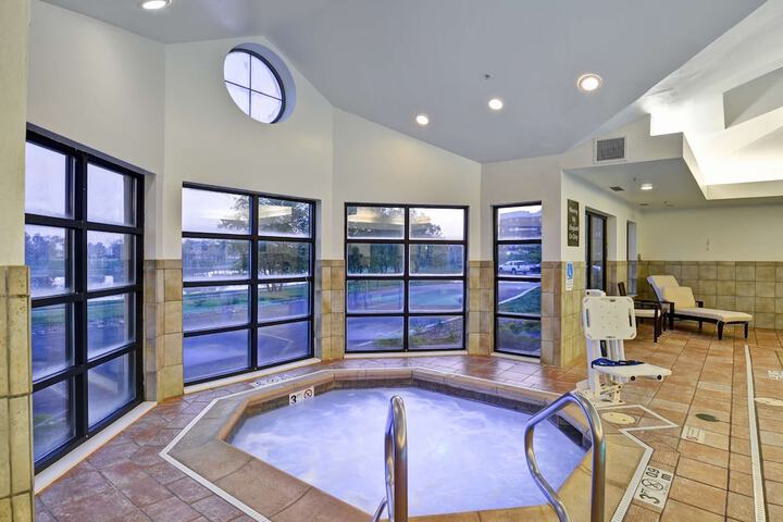Staybridge Suites Aurora / Naperville - Our Indoor Pool Is Open 8am - 10 Pm Daily With An Adjacent Hot Tub