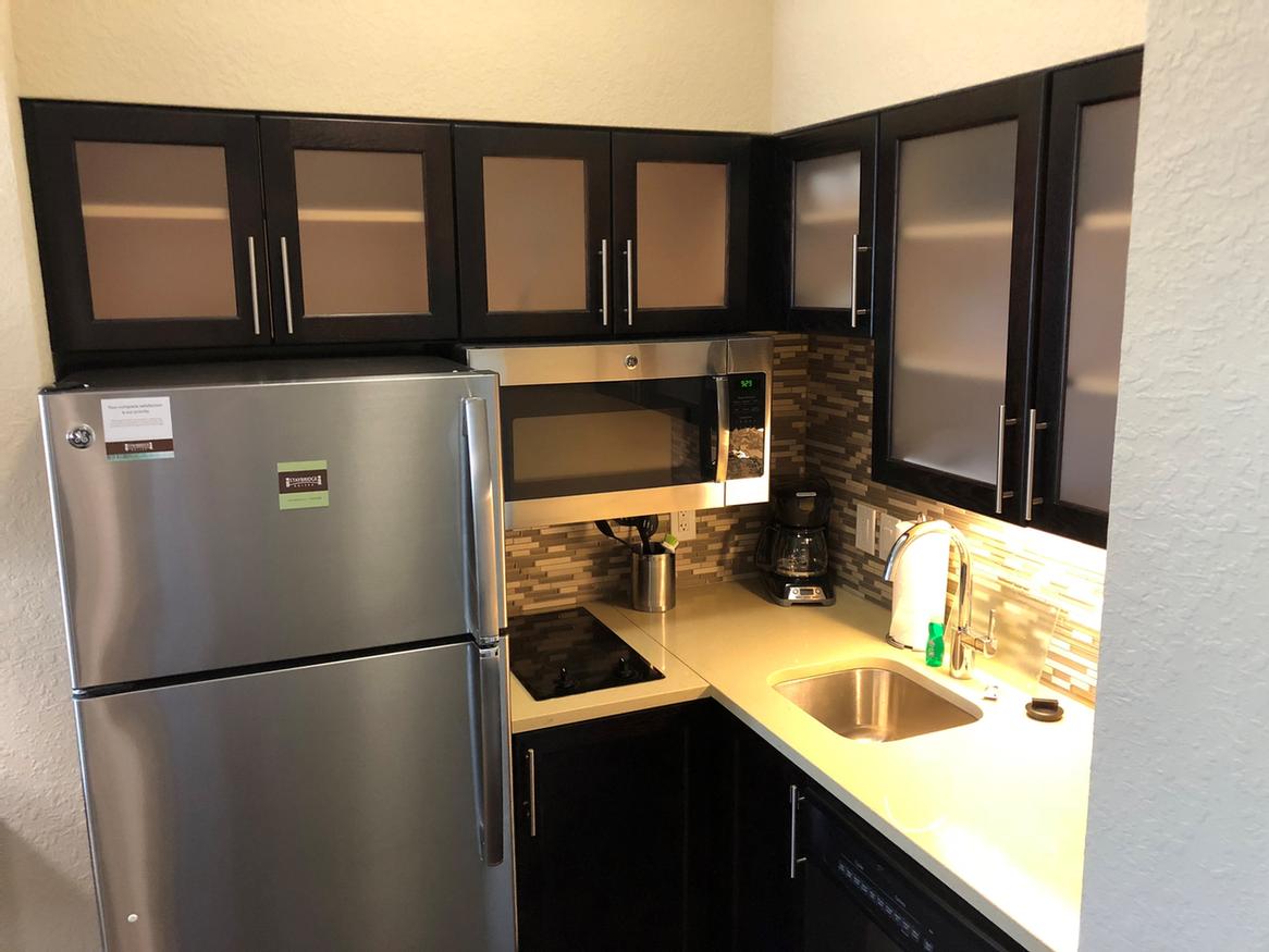 Ramada - Guest Room/king Suite