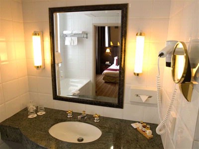 Best Western Premier Carrefour De L'europe - 
