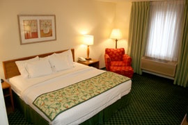King Room Fairf Field Inn Lakewood/ Golden