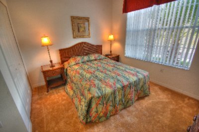 Dream Resort by Synergy - Downstairs Bedroom With A Double Bed