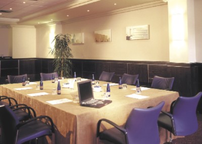 Crown Moran Hotel - The Camden Room