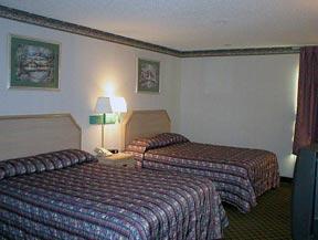 Econo Lodge Inn & Suites - 