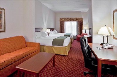 Holiday Inn Express & Suites Inverness - 