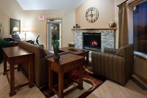 Crossings by Grandstay - Standard Room 2 Queens