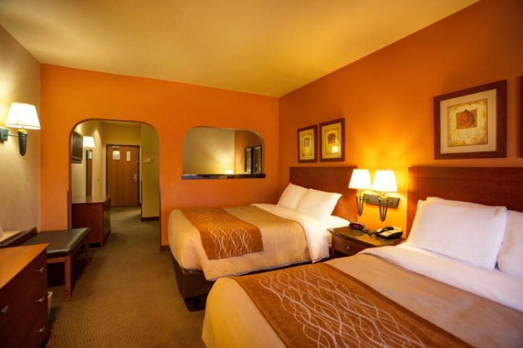 Junior Suite With 2 Queen Size Pillow Top Beds