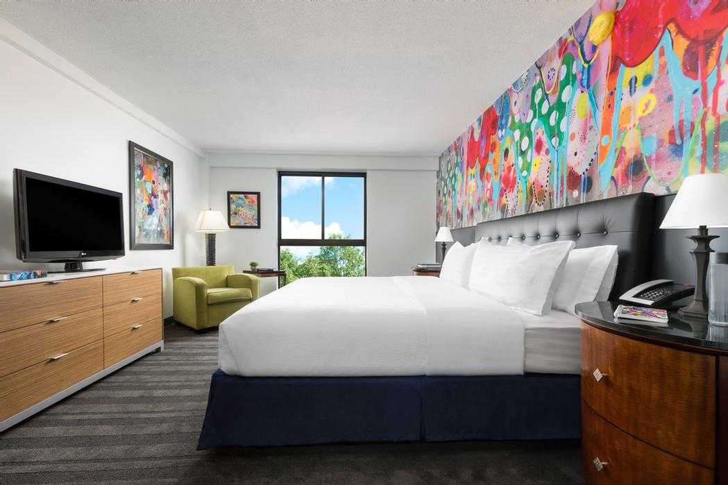 Days Hotel Boston - 