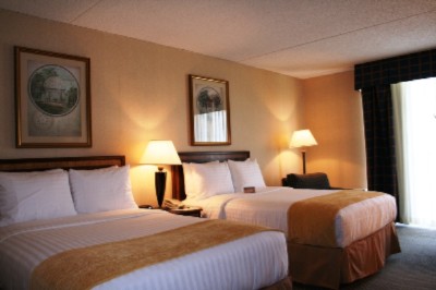 Somerset Holiday Inn - 