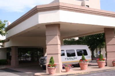 Somerset Holiday Inn - 