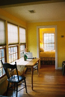 Robin's Nest Bed & Breakfast Inn - Beverly's Tree House