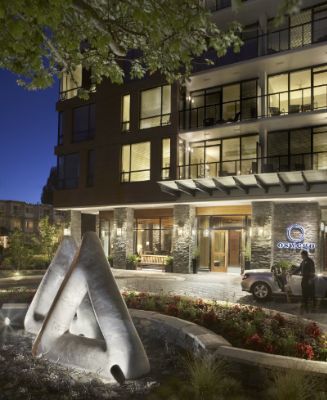 Oswego Hotel - Exterior At Night