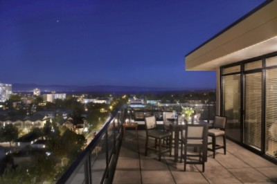 Oswego Hotel - Penthouse Patio