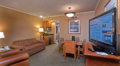 Embassy Suites - 