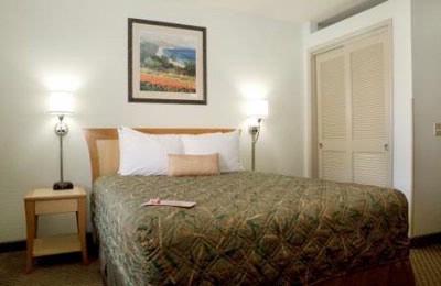 Ramada Inn & Suites Carlsbad - 