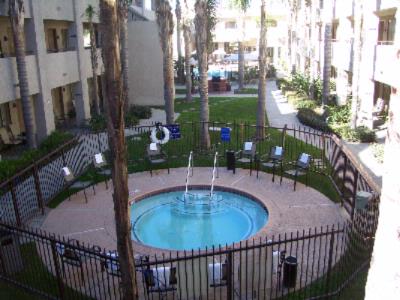 Best Western Innsuites - Jaccuzzi