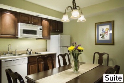 Patrick Henry Square / Inn & Suites - Suite Kitchen
