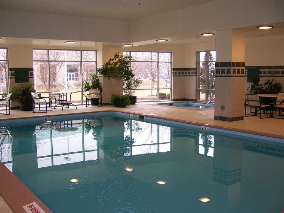 Radisson on John Deere Commons - John Deere Commons Riverfront