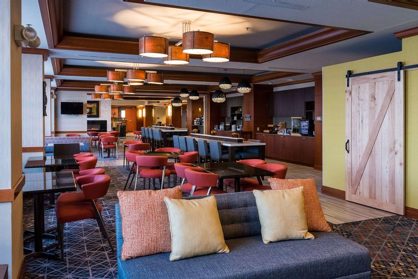 Radisson on John Deere Commons - One Bedroom Suite