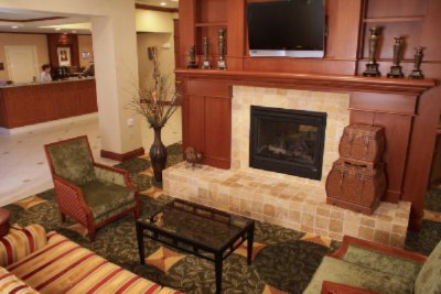 Hilton Garden Inn Colorado Springs Airport - Get Cozy & Comfortable In Our Pavillion Lounge!