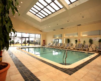Doubletree Fort Lee - Swimming Pool