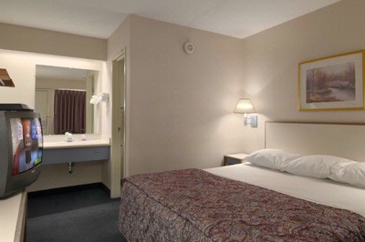 Red Roof Inn Kansas City North Worlds of Fun - 