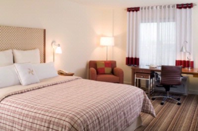 Four Points by Sheraton Sacramento Airport - Front Of Hotel Daytime
