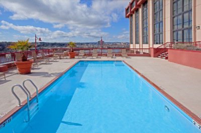 Holiday Inn Town Lake - Roof Top Pool Overlooking Lady Bird Lake