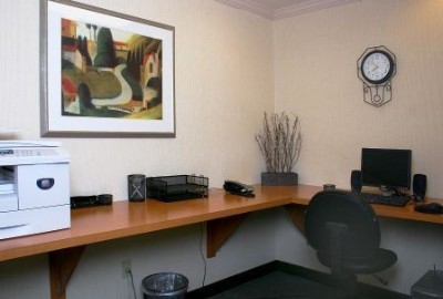Fairfield Inn & Suites - Business Center