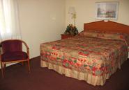 1queen Bedroom