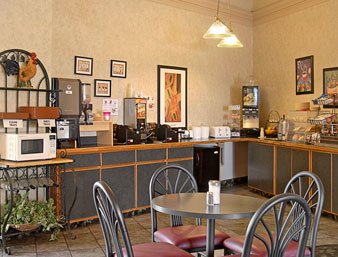 Super 8 - Breakfast Area