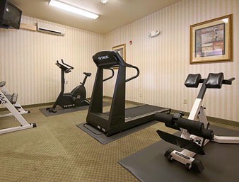 Super 8 East - Fitness Center