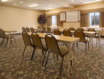 Super 8 East - Meeting Room