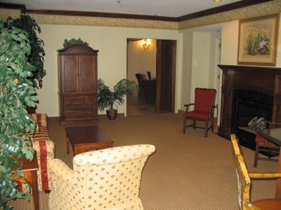 The Suites of 800 Locust Hotel & Spa - Living Room