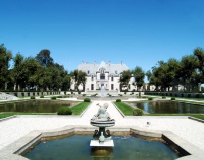 Oheka Castle Hotel & Estate - Exterior Garden Castle View