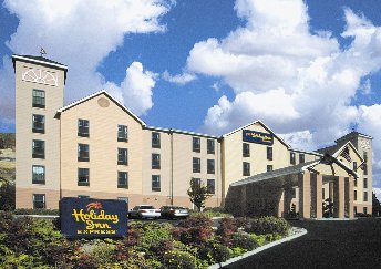 Holiday Inn Express - 